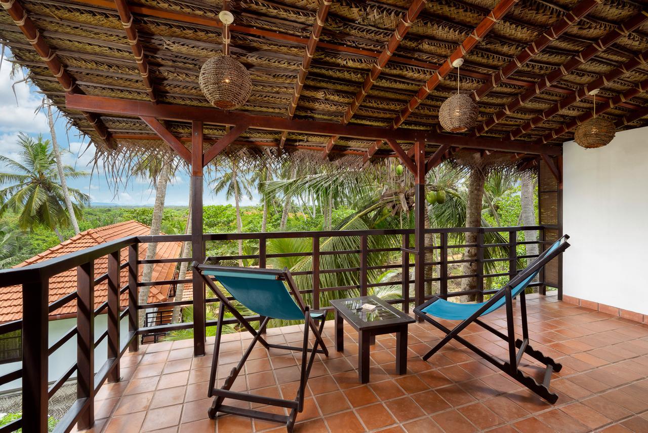 Seven Turtles Hotel Тангале Екстериор снимка
