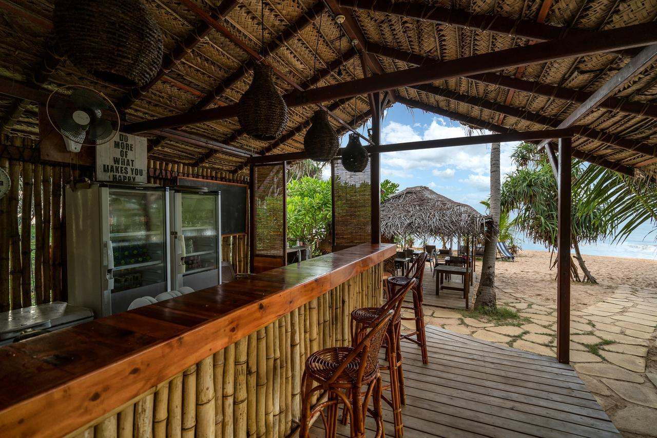 Seven Turtles Hotel Тангале Екстериор снимка