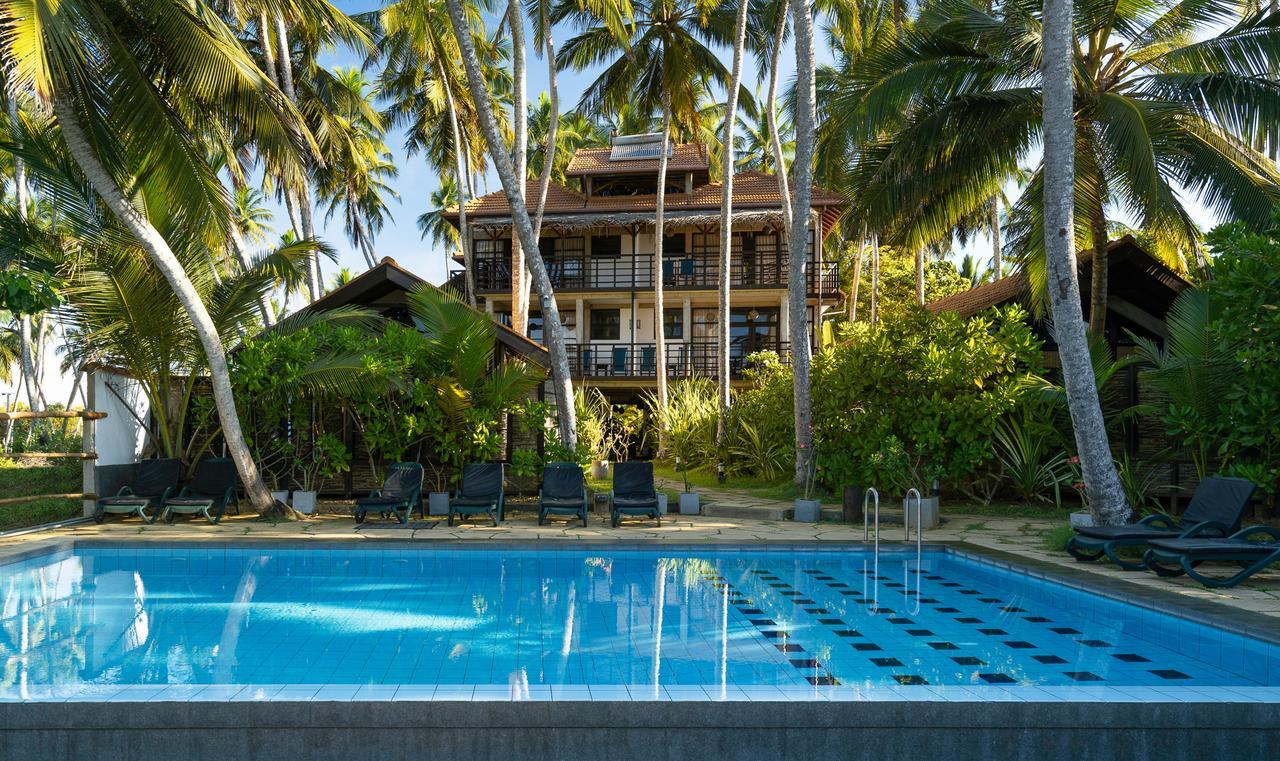 Seven Turtles Hotel Тангале Екстериор снимка